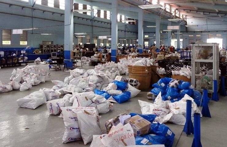 Colapso total en el servicio de paquetería dentro de Cuba